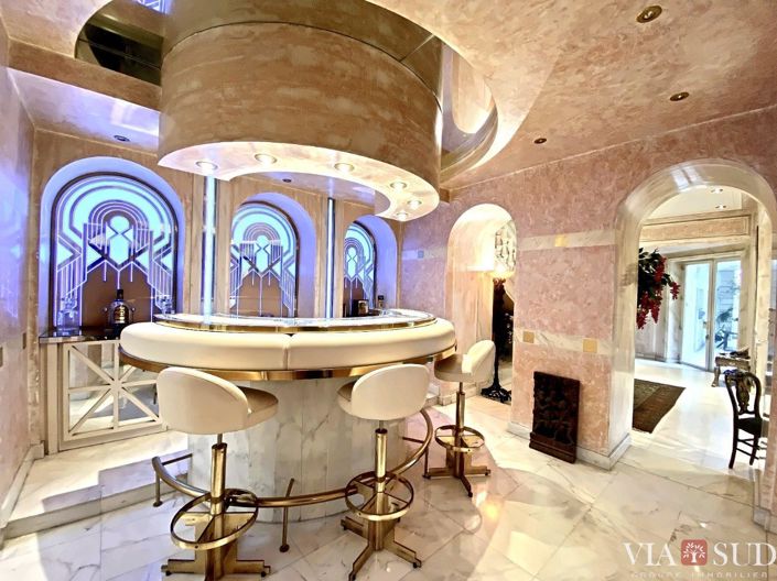 Image No.17-6 Bed Property for sale