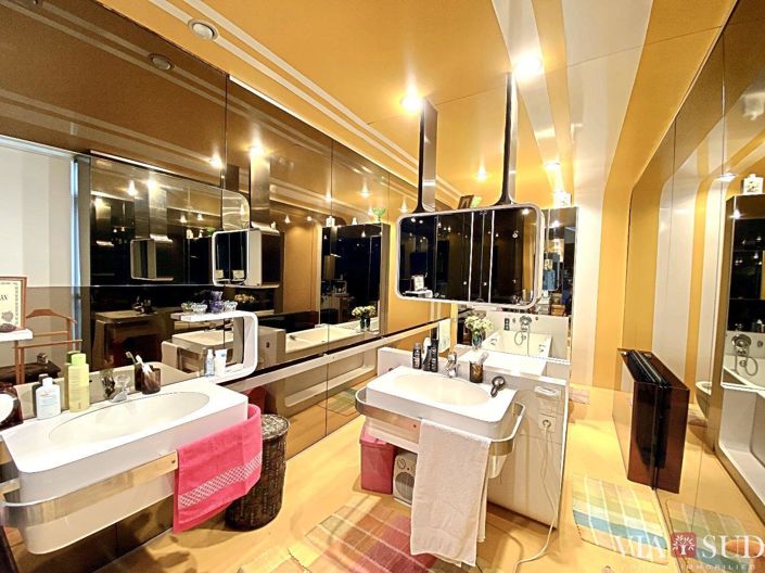 Image No.18-6 Bed Property for sale