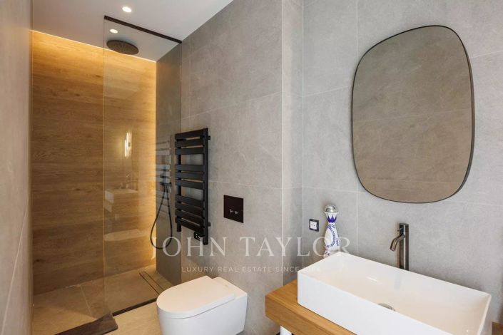 Image No.18-5 Bed House for sale