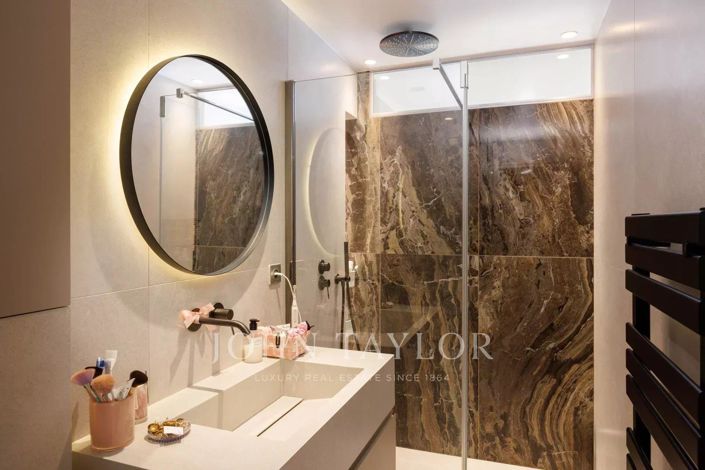 Image No.23-5 Bed House for sale