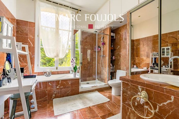 Image No.10-8 Bed House for sale