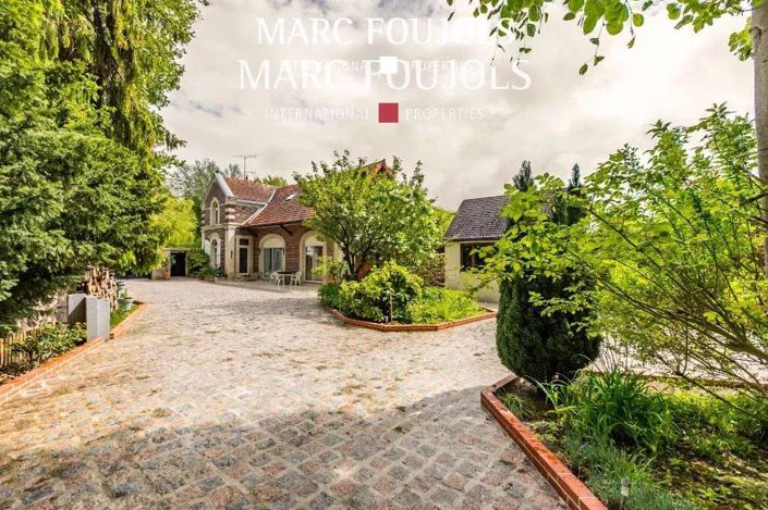 Image No.17-8 Bed House for sale