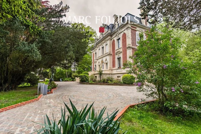 Image No.3-8 Bed House for sale