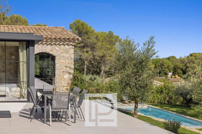 Image No.2-Maison de 5 chambres à vendre à Valbonne