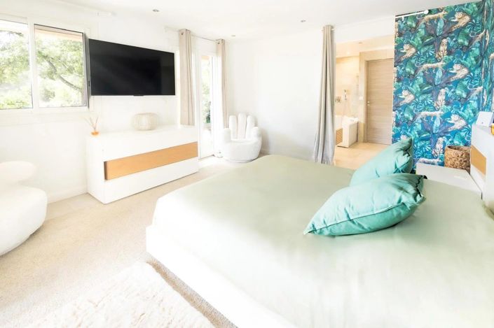 Image No.10-5 Bed House for sale