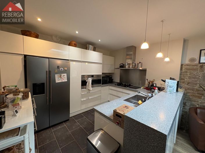 Image No.11-5 Bed House for sale