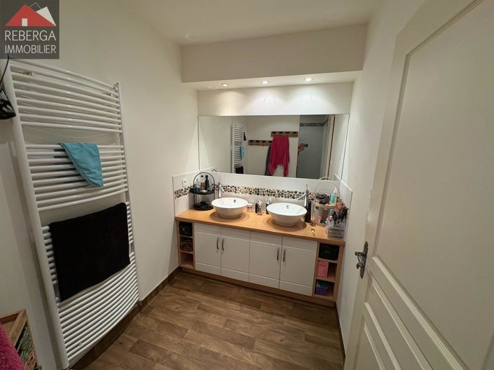 Image No.52-5 Bed House for sale