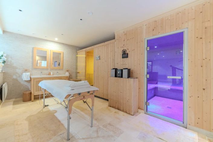 Image No.15-7 Bed House for sale