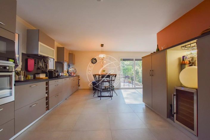 Image No.4-Maison de 6 chambres à vendre à Lorgues