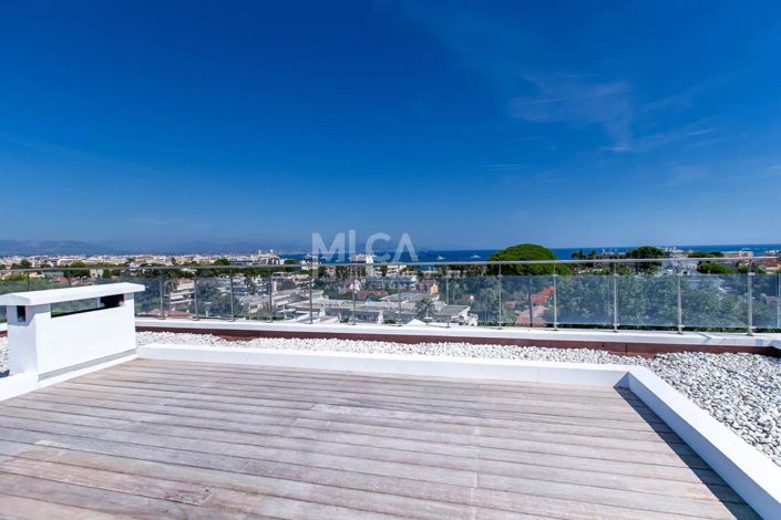 Image No.20-6 Bed House for sale