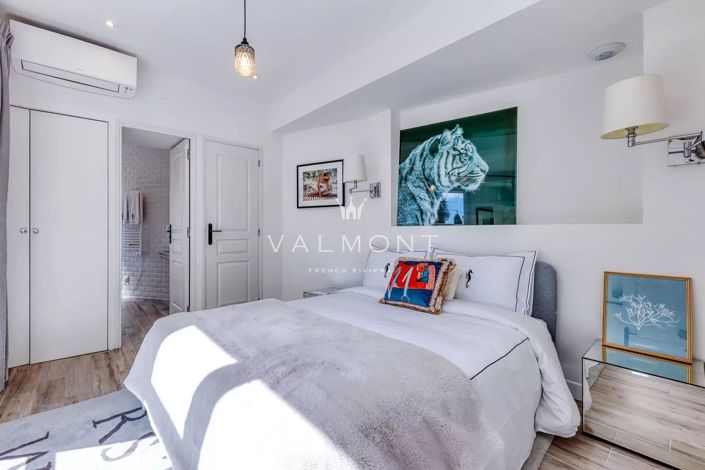 Image No.20-6 Bed House for sale