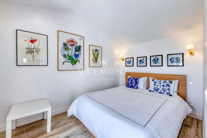 Image No.24-6 Bed House for sale