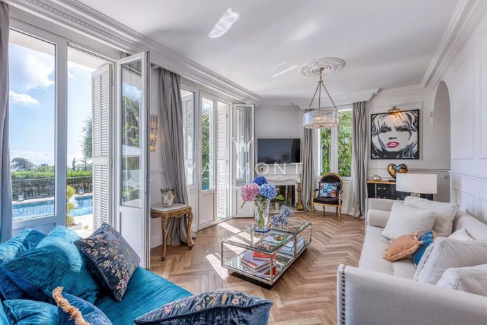 Image No.5-6 Bed House for sale