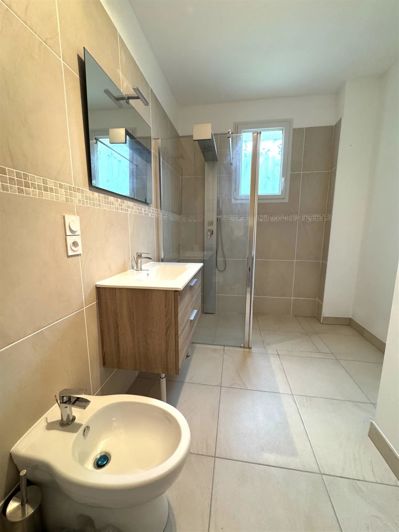 Image No.21-4 Bed House for sale