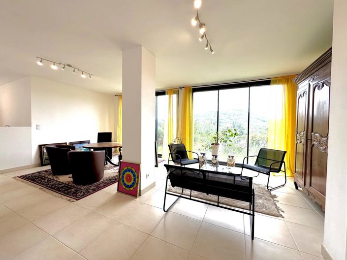 Image No.22-4 Bed House for sale