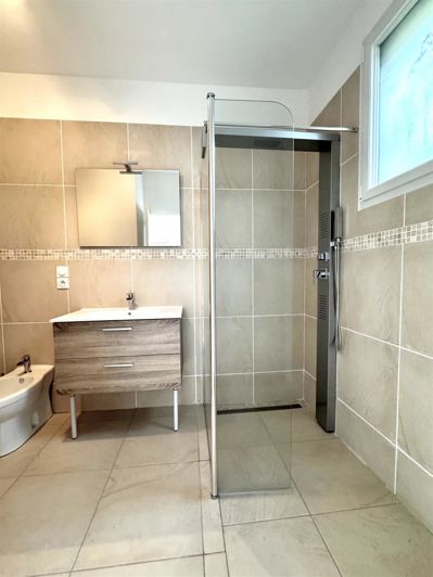 Image No.23-4 Bed House for sale