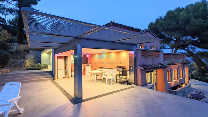 Image No.19-5 Bed House for sale