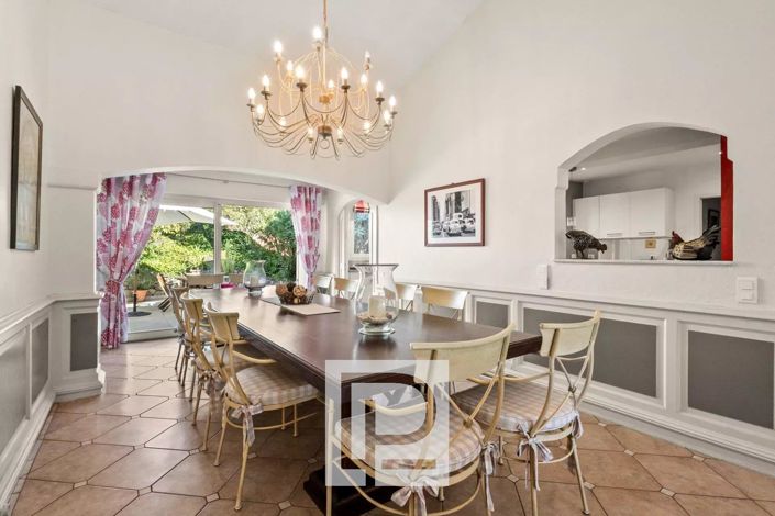 Image No.15-6 Bed House for sale