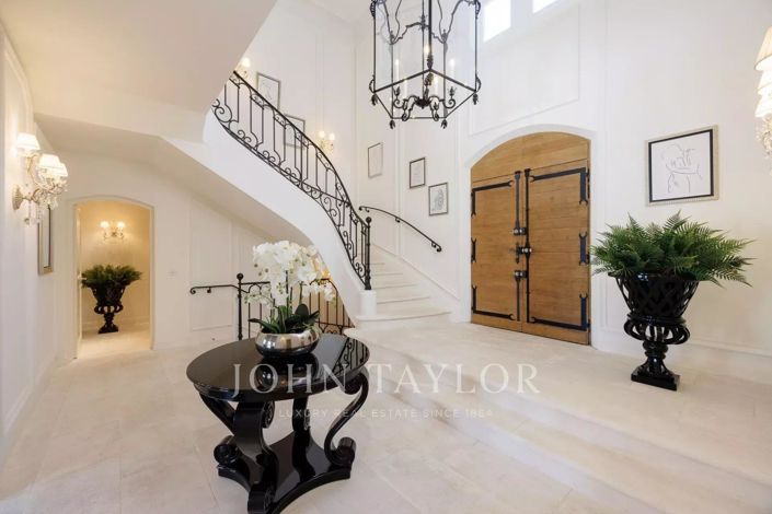 Image No.11-8 Bed House for sale