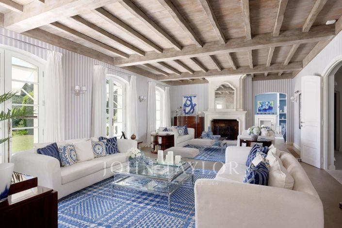 Image No.12-8 Bed House for sale