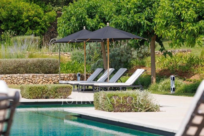 Image No.27-8 Bed House for sale