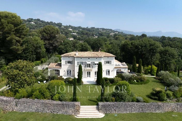 Image No.3-8 Bed House for sale