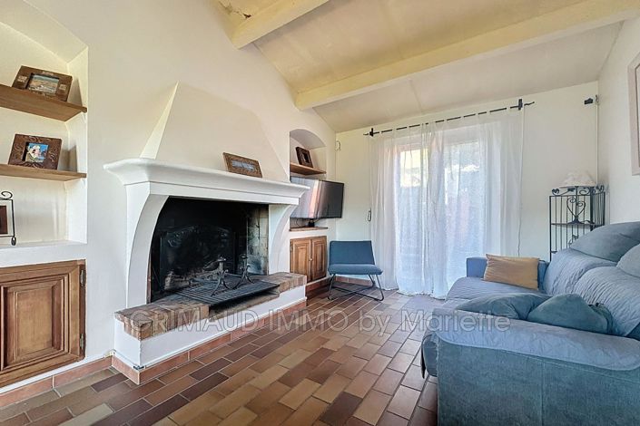 Image No.6-4 Bed House for sale