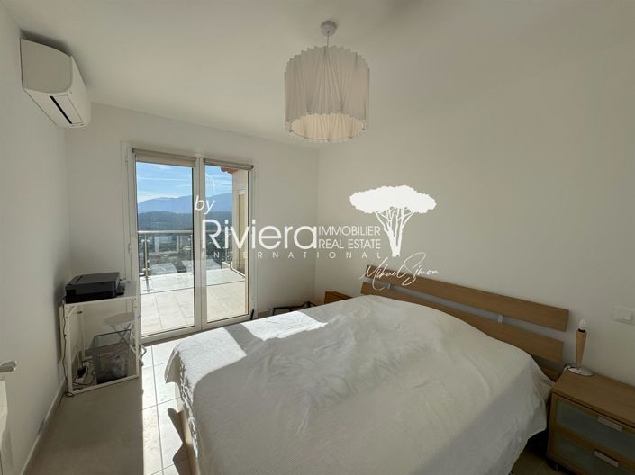 Image No.20-5 Bed House for sale