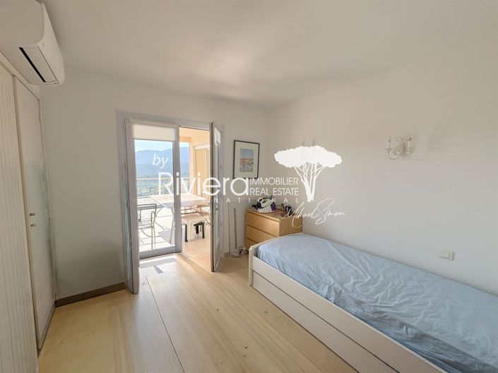 Image No.25-5 Bed House for sale