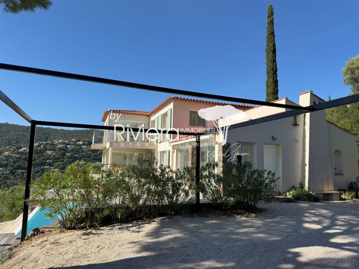 Image No.30-5 Bed House for sale