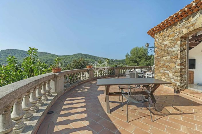 Image No.3-Maison de 7 chambres à vendre à Hyères