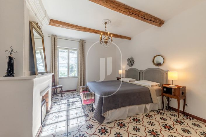 Image No.6-Maison de 9 chambres à vendre à Pernes-les-Fontaines