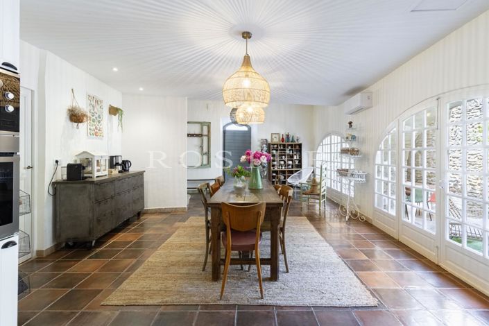 Image No.3-Maison de 7 chambres à vendre à Lagnes