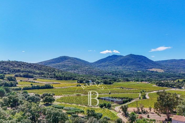 Image No.5-Maison de 6 chambres à vendre à Le Plan-de-la-Tour