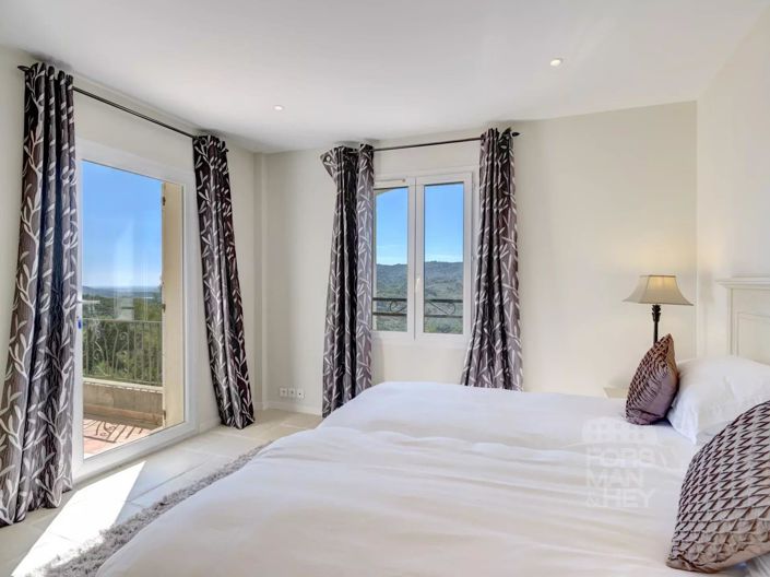 Image No.10-4 Bed House for sale