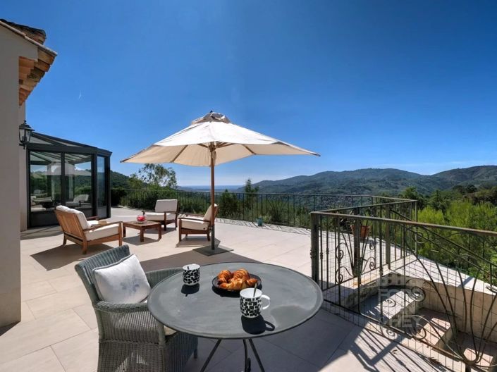 Image No.4-4 Bed House for sale