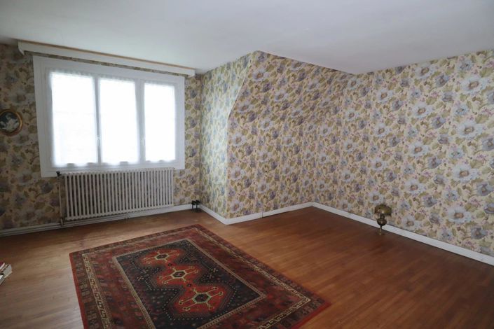 Image No.11-3 Bed House for sale