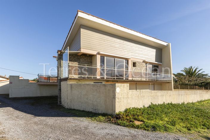 Image No.19-3 Bed House for sale