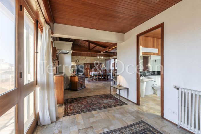 Image No.6-3 Bed House for sale