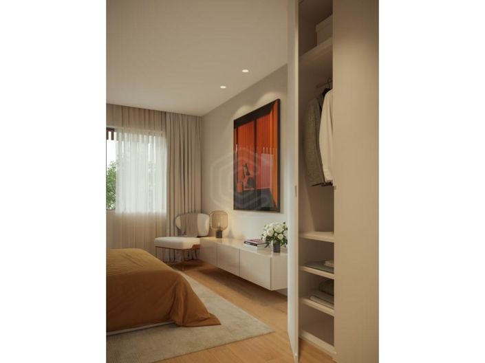 Image No.19-4 Bed Apartment for sale