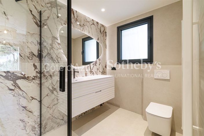 Image No.11-Propriété de 5 chambres à vendre à Nice