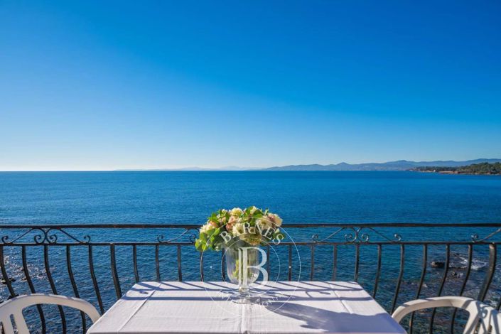 Image No.5-Maison de 8 chambres à vendre à Saint-Raphael