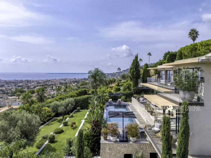 Image No.3-5 Bed House for sale