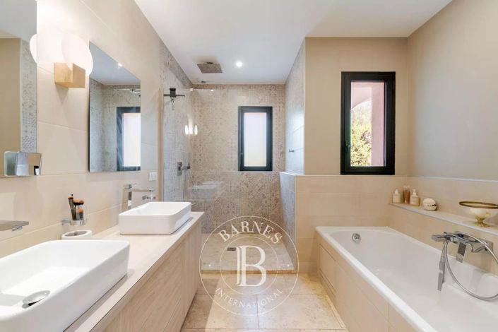 Image No.16-Maison de 9 chambres à vendre à Roquefort-les-Pins