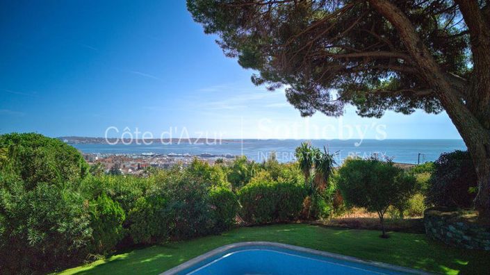 Image No.3-Maison de 5 chambres à vendre à Golfe Juan