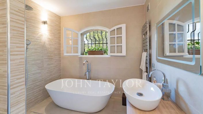 Image No.19-Maison de 6 chambres à vendre à Le Cannet