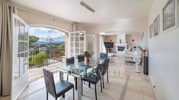 Image No.8-Maison de 6 chambres à vendre à Le Cannet