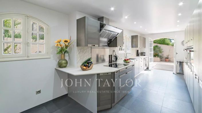 Image No.9-Maison de 6 chambres à vendre à Le Cannet