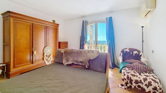 Image No.11-Maison de 5 chambres à vendre à Saint-Raphael