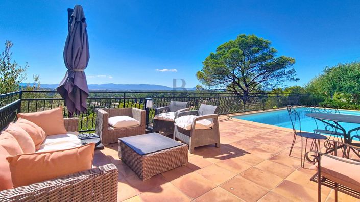 Image No.2-Maison de 5 chambres à vendre à Saint-Raphael